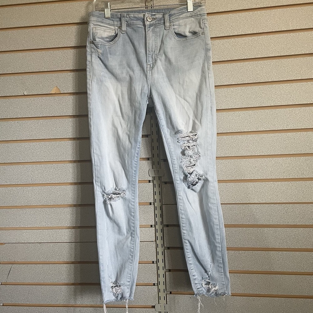 Eunia Size 9 Distressed Skinny Jeans